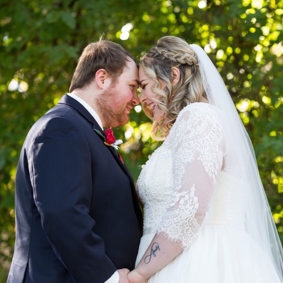 Meet your Posher, Amanda - Picture 1 of 3